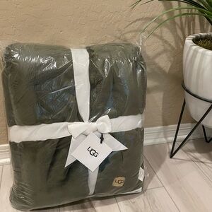 UGG  Whitecap throw - Forest color 50x70